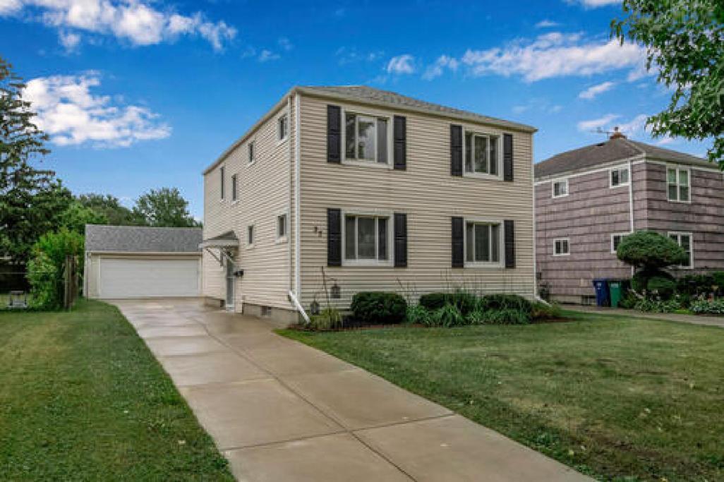 Gorgeous 2 Queen Bedroom Lower Apartment In North Buffalo With Free Driveway Parking Экстерьер фото